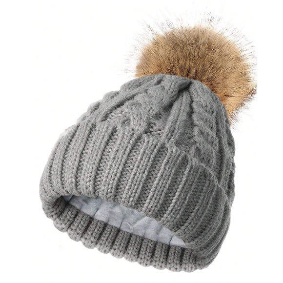 Grey Cable Knit Beanie Hat Faux Fur Pom Pom  100% Acrylic - Picture 7 of 7